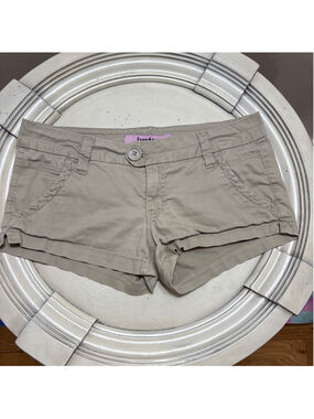 Free Style Revolution Khaki Shorts Size 7